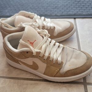 Nike Men's Beige and White Sneakers